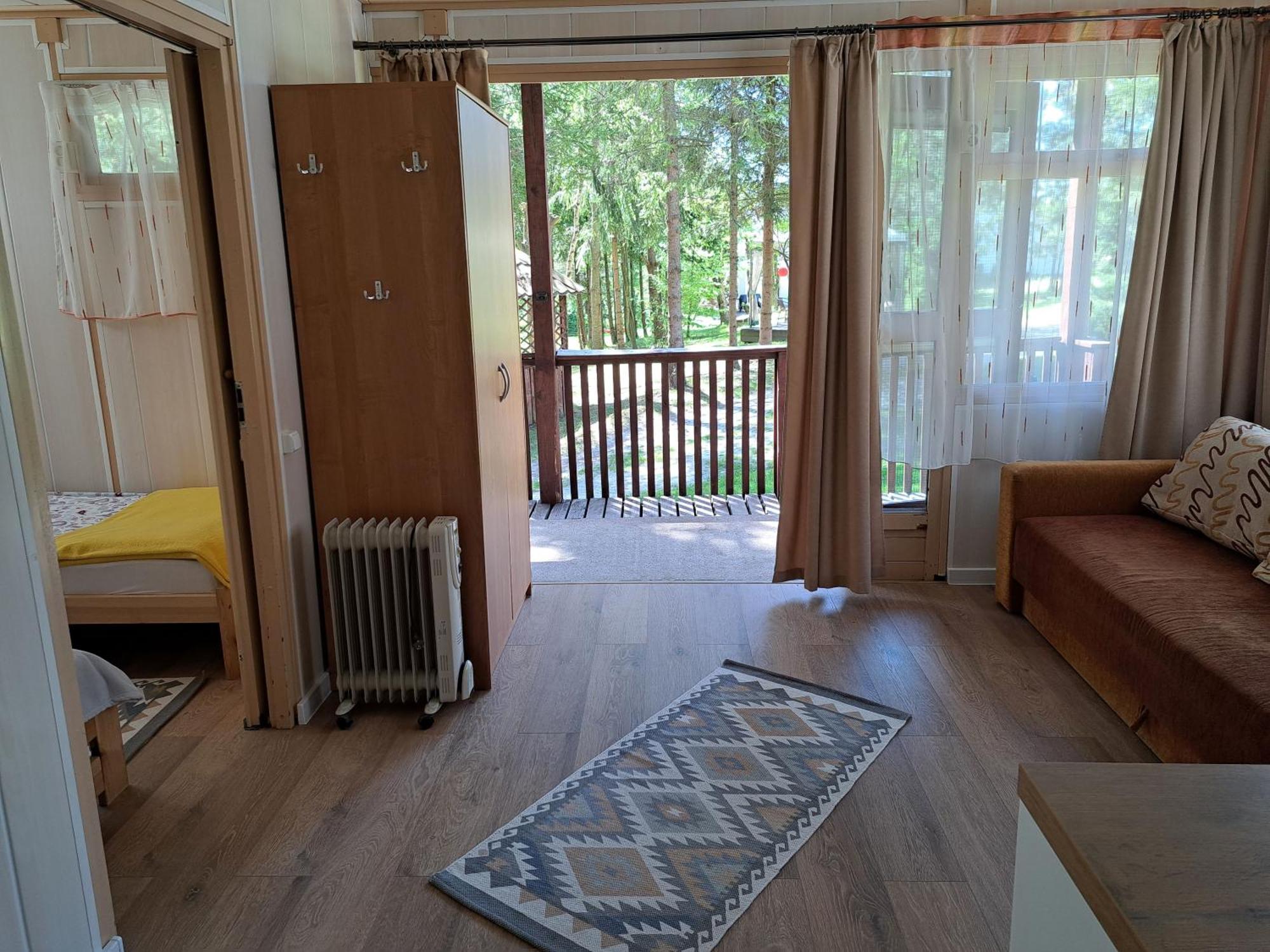 Domki , Pokoje Goscinne Ustronie Zwierzyniec Exterior foto